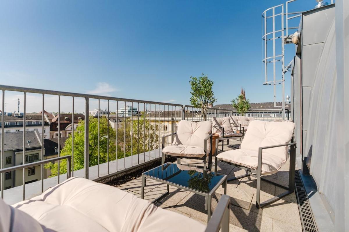 2 Bedroom Penthouse Loft - Whirlpool - Terrasse - Wifi - Zentral - Kueche - Kaffee - Parkhaus Apartment