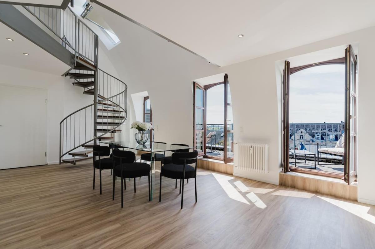 Apartment 2 Bedroom Penthouse Loft - Whirlpool - Terrasse - Wifi - Zentral - Kueche - Kaffee - Parkhaus Wiesbaden